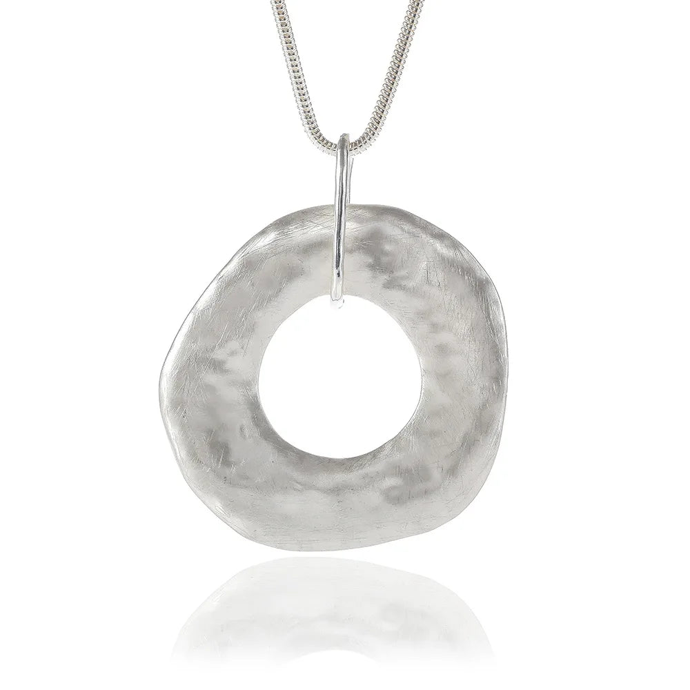 Orelia Pendant – Necklaces
