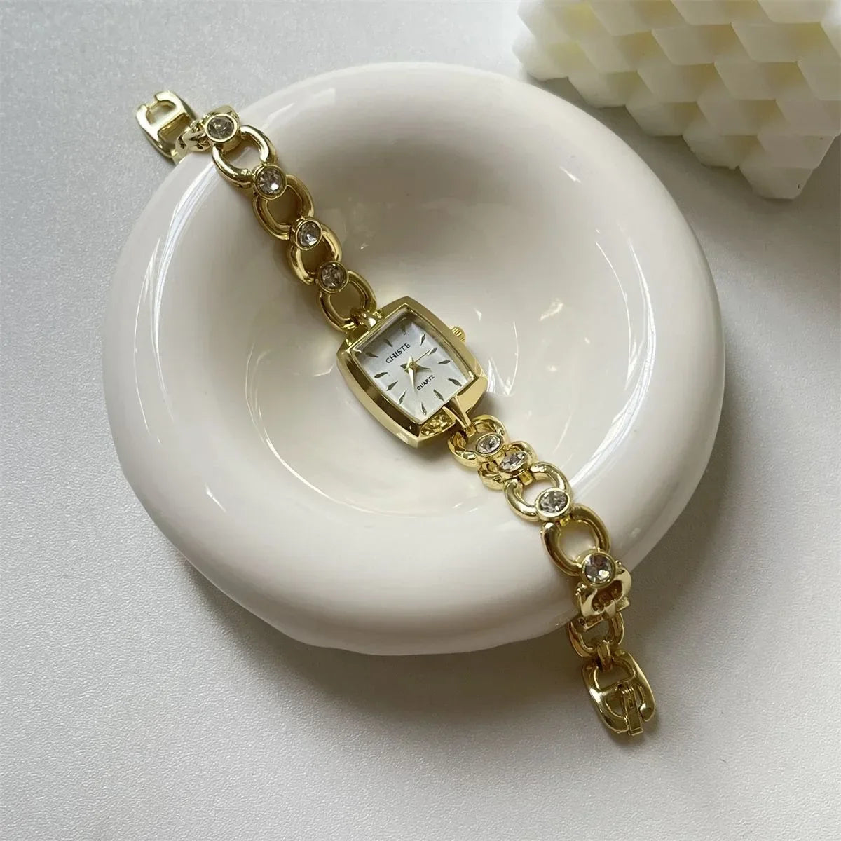 Quartz Diamond Wristwatch