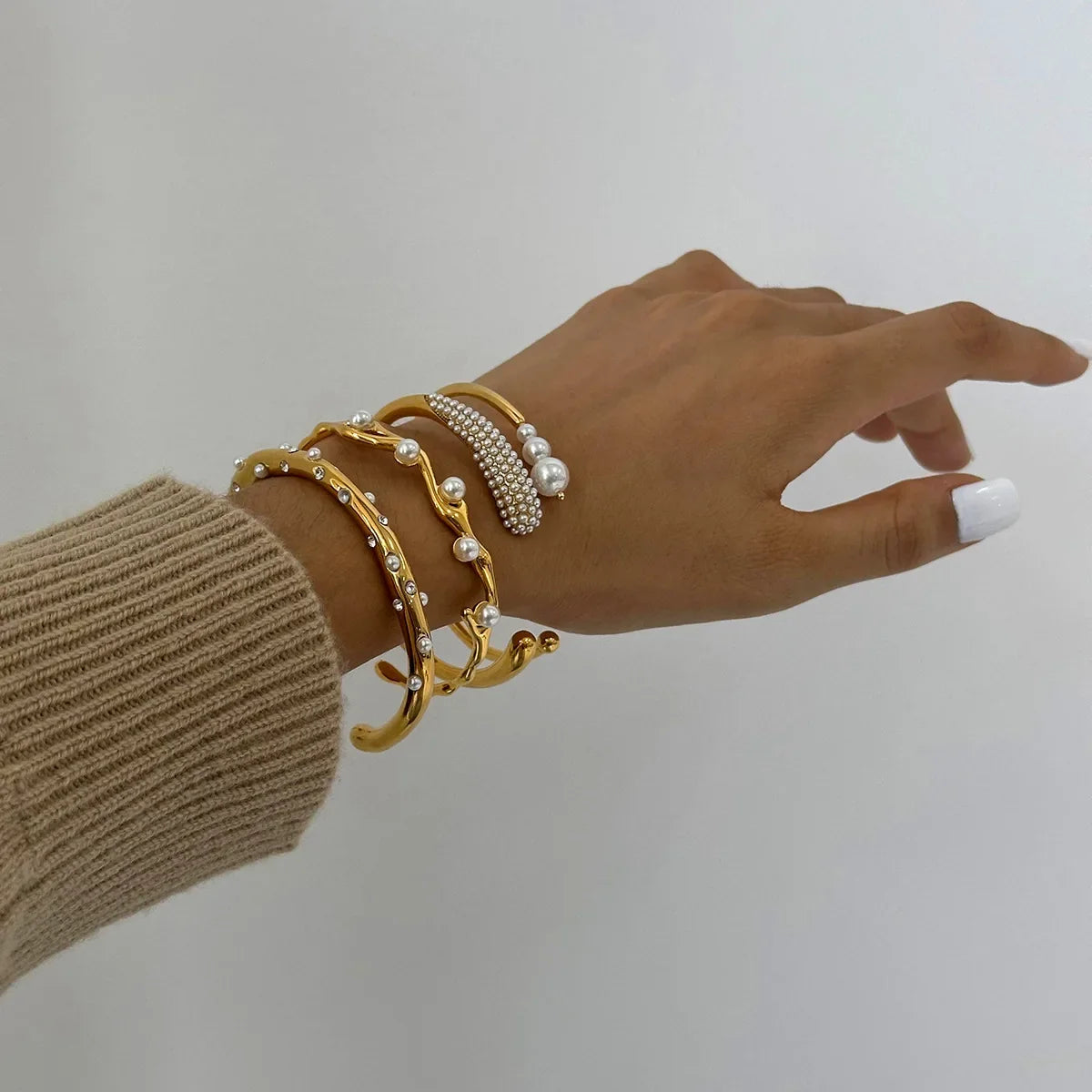Alice Bangles – Bracelets